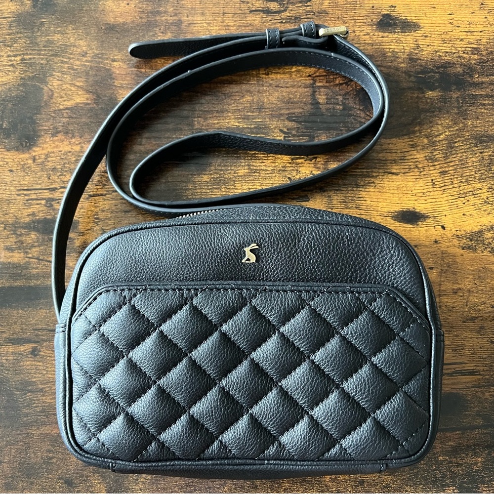 Versatile classic black crossbody from Joules. Very gently used.